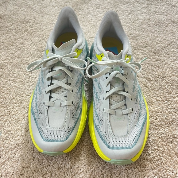 Hokas / Size 7.5 - Picture 7 of 7